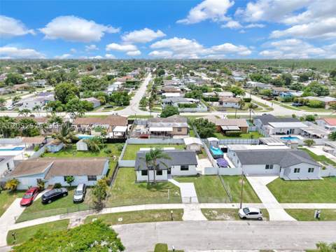 18670 SW 123rd Ct, Miami FL - photo 11 of 61
