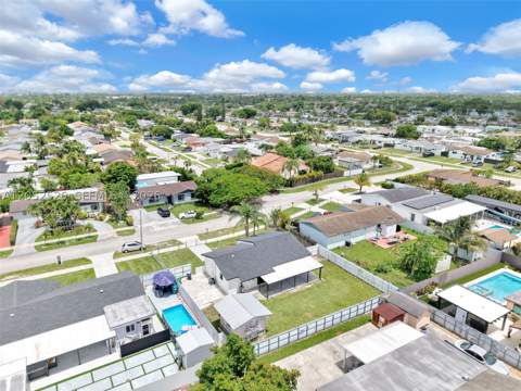 18670 SW 123rd Ct, Miami FL - photo 12 of 61