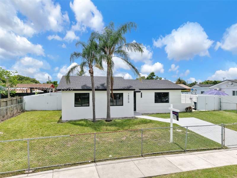 3 bedroom SingleFamilyResidence at 18670 SW 123rd Ct, Eureka Manor Sec 1, Miami — photo 2