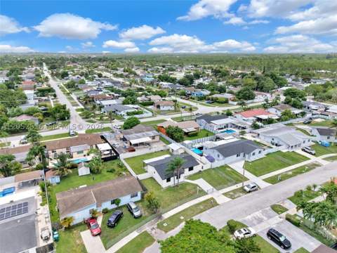 18670 SW 123rd Ct, Miami FL - photo 21 of 61