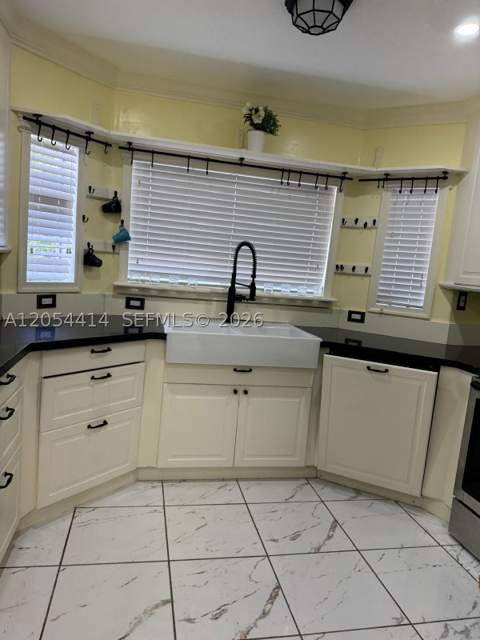 16401 SW 141st Ave, Miami FL - photo 16 of 62