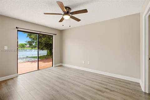 2555 W 65th St, Hialeah FL - photo 15 of 27