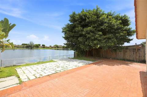 2555 W 65th St, Hialeah FL - photo 23 of 27