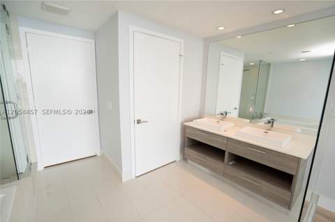 650 NE 32nd St 4104, Miami FL - photo 15 of 43