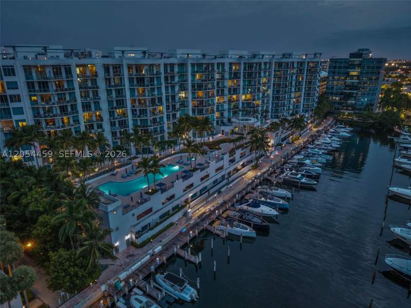 2 bedroom Condominium at 3029 NE 188th St 714, Uptown Marina Lofts Condo, Aventura — photo 3