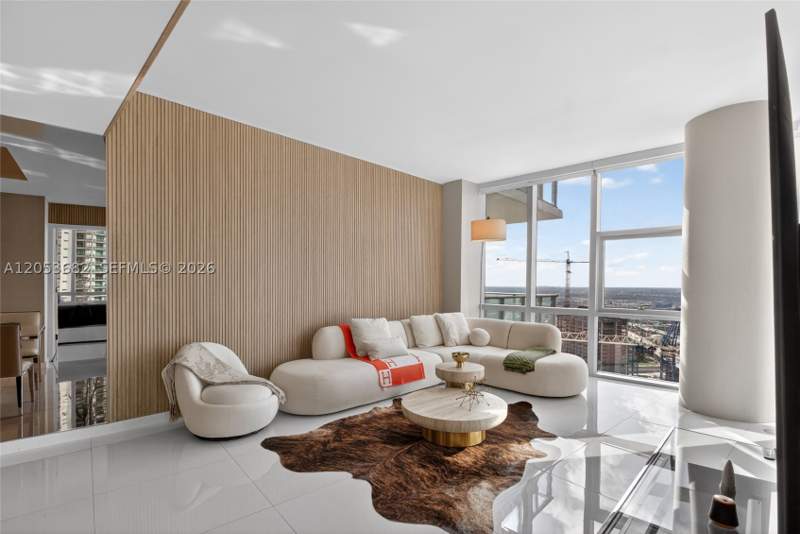 3 bedroom Condominium at 851 NE 1st Ave 3201, Paramount Miami Worldcent, Miami — photo 3