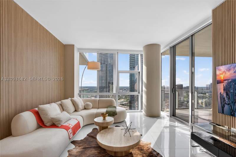 3 bedroom Condominium at 851 NE 1st Ave 3201, Paramount Miami Worldcent, Miami — photo 4