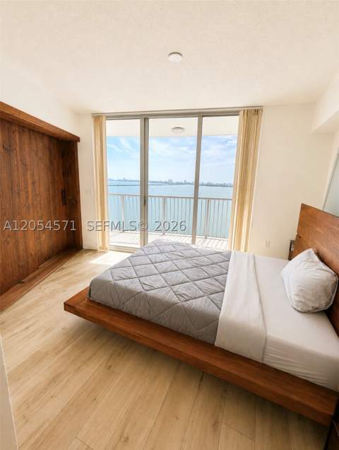 1750 N Bayshore Dr 4201, Miami FL - photo 7 of 24