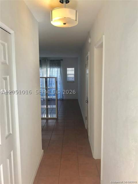 6715 N Kendall Dr 707, Pinecrest FL - photo 10 of 14