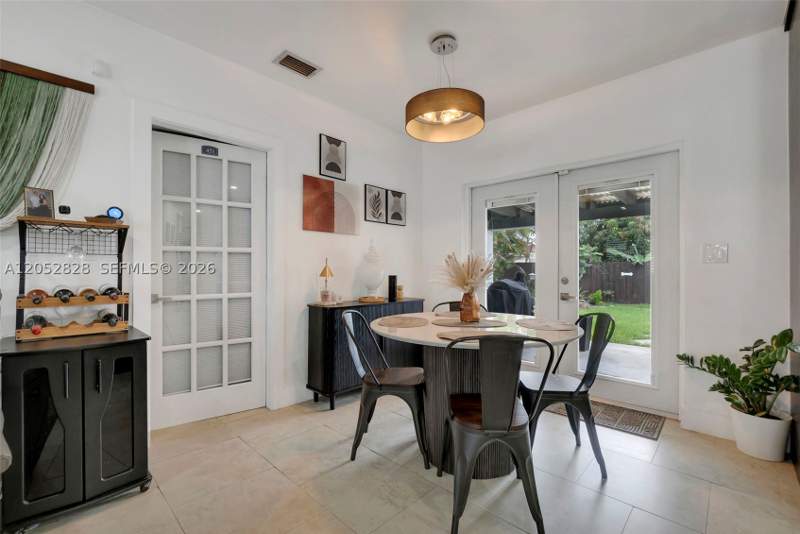 3 bedroom SingleFamilyResidence at 6145 W 6th Ave, 4th Addn To Palm Springs, Hialeah — photo 4