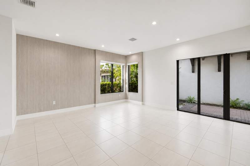 3 bedroom SingleFamilyResidence at 8272 NW 44th Terrace, Downtown Doral South Phase, Doral — photo 5