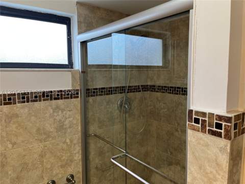 709 Curtiss Pkwy 11, Miami Springs FL - photo 15 of 26