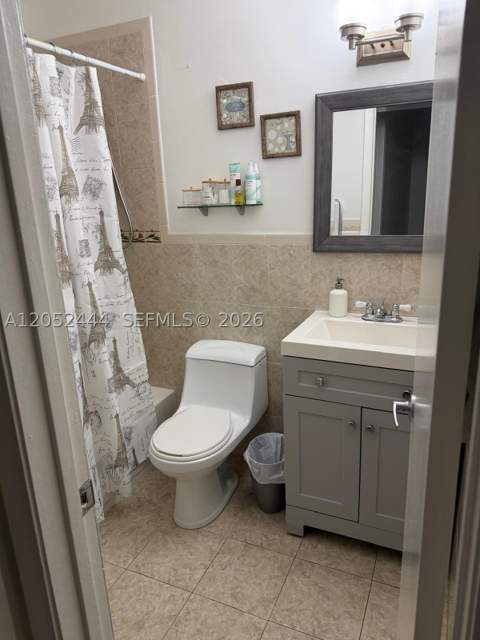 2760 W 63rd Pl 106-23, Hialeah FL - photo 21 of 33
