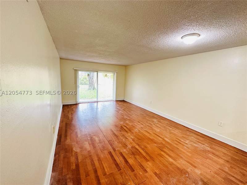 1 bedroom Condominium at 505 NW 177th St 131, New World Condo Apts IV, Miami Gardens — photo 2