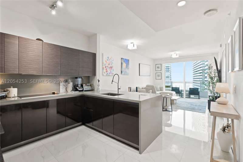 1 bedroom Condominium at 1080 Brickell Ave 1607, The Bond, Miami — photo 1