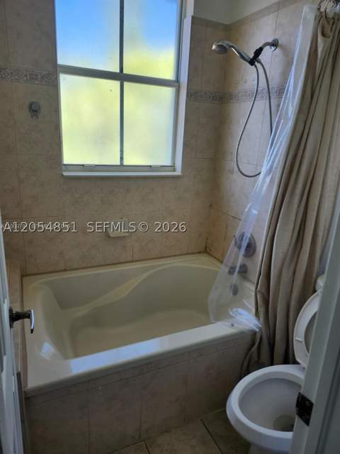 11425 NW 76th Ter, Doral FL - photo 19 of 43