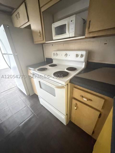 12500 NE 15th Ave 402, North Miami FL - photo 10 of 16