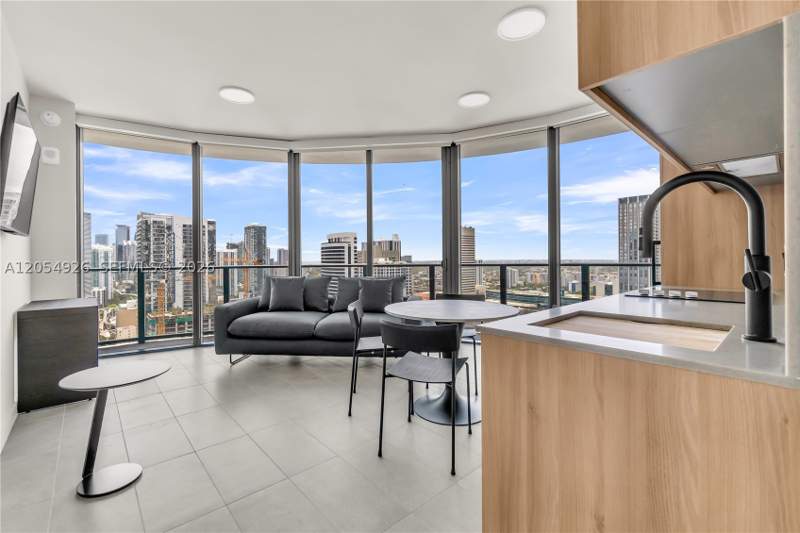 1 bedroom Condominium at 121 NE 5th St 3405, 501 First Residence, Miami — photo 4