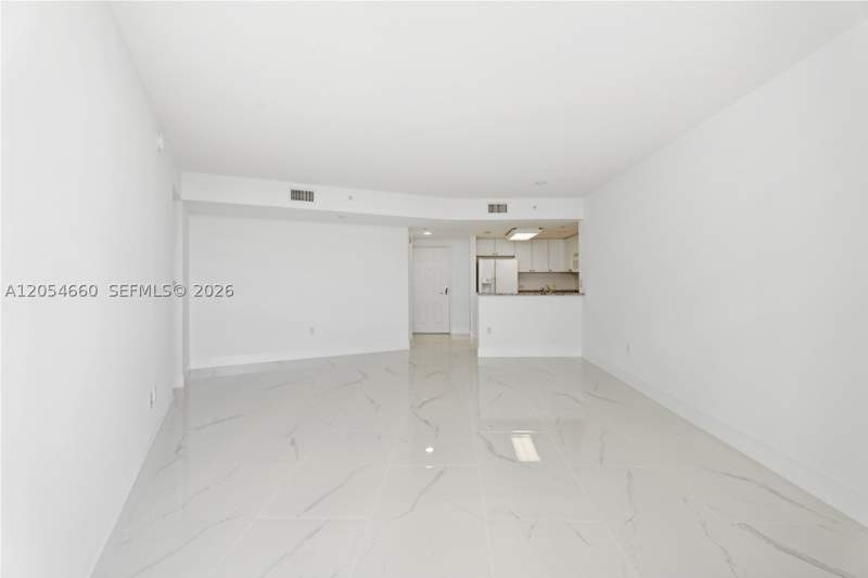1 bedroom Condominium at 19501 W Country Club Dr 2506, Turnberry On The Green, Aventura — photo 4