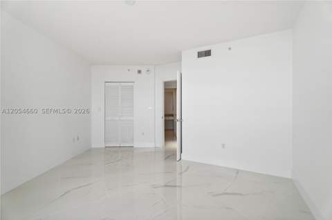 19501 W Country Club Dr 2506, Aventura FL - photo 8 of 22