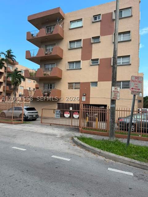 1630 W 46th St 504C, Hialeah FL - photo 6 of 10