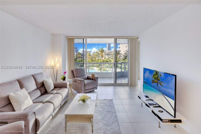 3 bedroom Condominium at 21205 Yacht Club Dr 701, North Tower At The Point, Aventura — photo 3