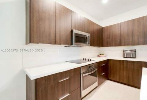 7641 NW 102nd Ct, Doral FL - photo 11 of 29