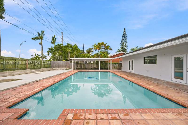 4 bedroom SingleFamilyResidence at 14460 SW 151st Ter, River Bend Sec 4, Miami — photo 4