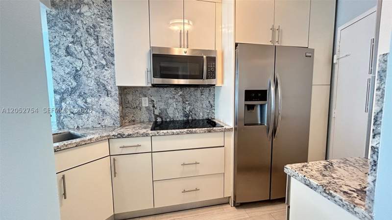1 bedroom Condominium at 2899 Collins Ave 724, Triton Tower Condo, Miami Beach — photo 2