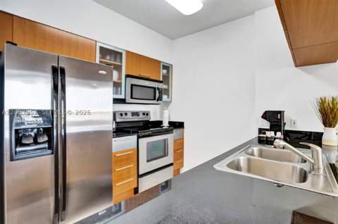 1750 N Bayshore Dr 2911, Miami FL - photo 10 of 25