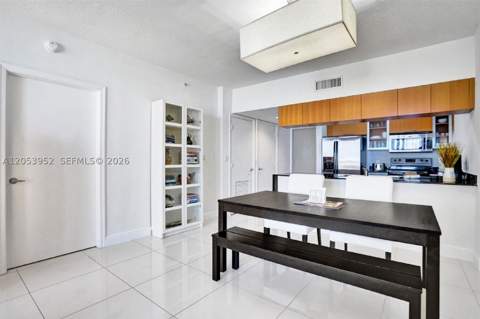 1750 N Bayshore Dr 2911, Miami FL - photo 8 of 25