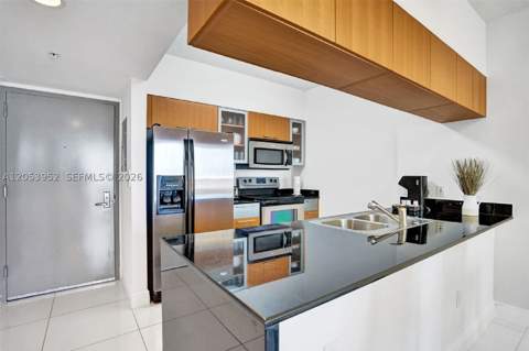 1750 N Bayshore Dr 2911, Miami FL - photo 9 of 25