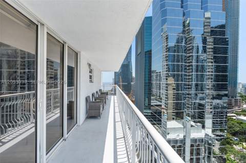 1200 Brickell Bay Dr 2423, Miami FL - photo 15 of 42