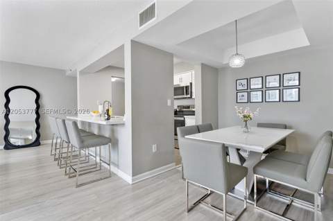 1200 Brickell Bay Dr 2423, Miami FL - photo 8 of 42