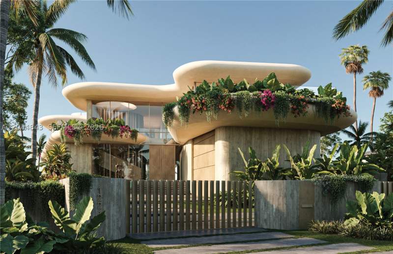 6 bedroom SingleFamilyResidence at 1224 S Venetian Way, San Marco, Miami — photo 2