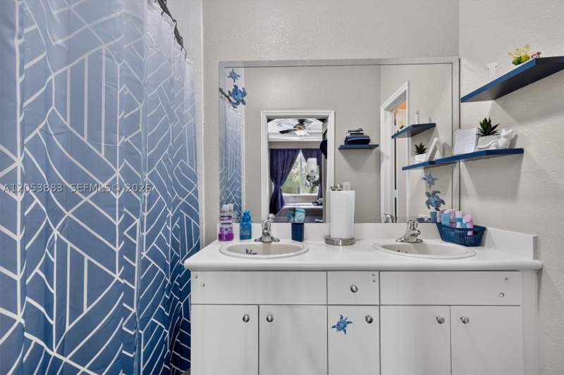 4 bedroom Townhouse at 10828 SW 243rd St, Bluewaters Subdivision, Homestead — photo 4
