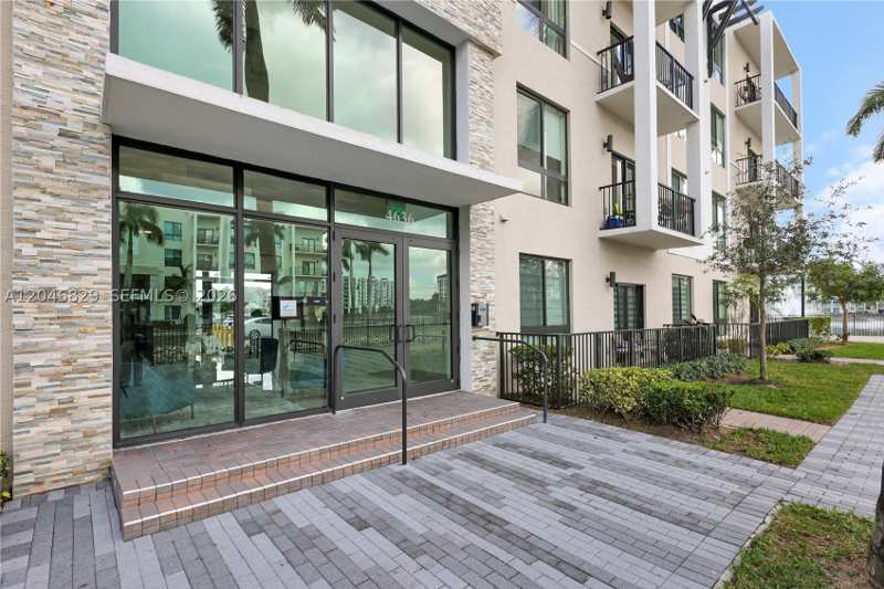 3 bedroom Condominium at 4636 NW 84th Ave 22, Downtown Doral South Phas, Doral — photo 1