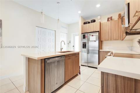 4636 NW 84th Ave 22, Doral FL - photo 7 of 35