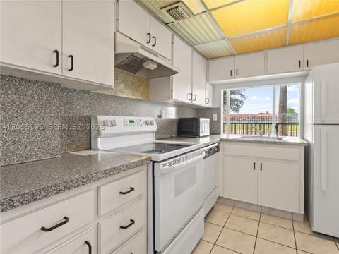 9401 SW 4th St 104, Miami FL - photo 14 of 25