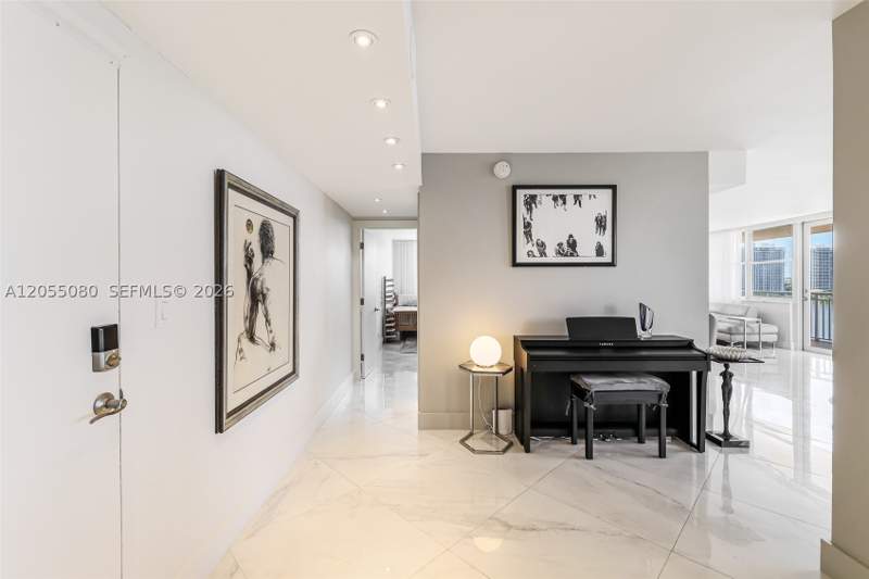3 bedroom Condominium at 251 174th St 1104, Winston Towers 200 Condo, Sunny Isles Beach — photo 3