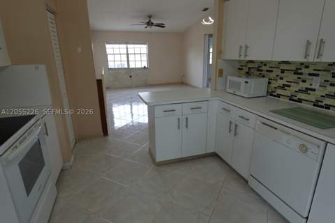 7030 NW 173rd Dr 1602, Hialeah FL - photo 15 of 29