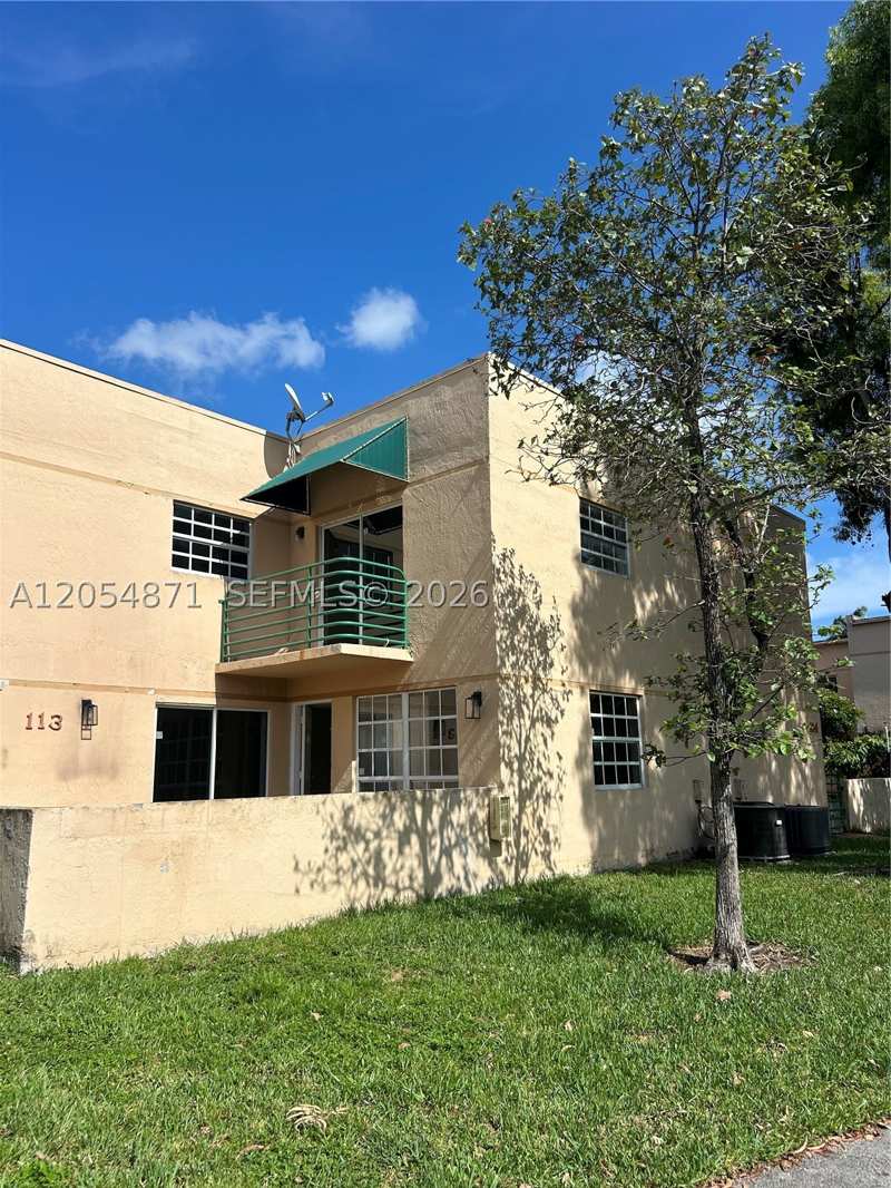 3 bedroom Condominium at 11880 SW 19th Ter 113, Les Chateaux At Int Garde, Miami — photo 1