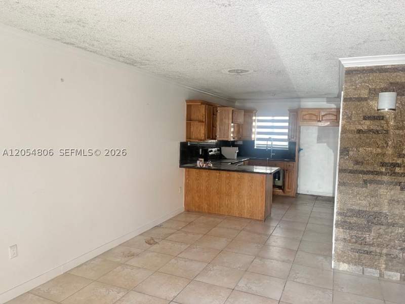 2 bedroom Condominium at 2332 W 56th St 7, Bella Villas Las Palmas C, Hialeah — photo 2