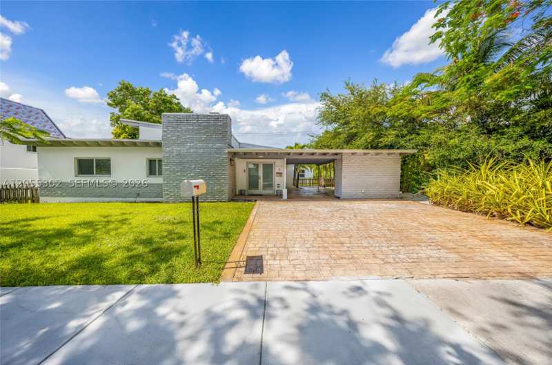 4 bedroom SingleFamilyResidence at 910 NE 81st St, Shorecrest, Miami — photo 1