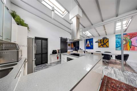 910 NE 81st St, Miami FL - photo 11 of 31