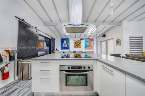 910 NE 81st St, Miami FL - photo 14 of 31