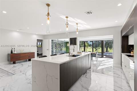 19035 E E. St. Andrews Dr, Hialeah FL - photo 9 of 38