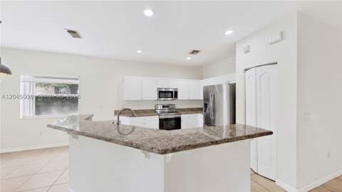 285 NE 32nd Ter, Homestead FL - photo 12 of 88