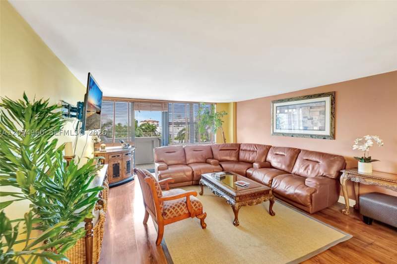 2 bedroom Condominium at 10101 E Bay Harbor Dr 502, The Belmont Condo, Bay Harbor Islands — photo 4
