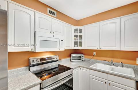 10101 E Bay Harbor Dr 502, Bay Harbor Islands FL - photo 7 of 42